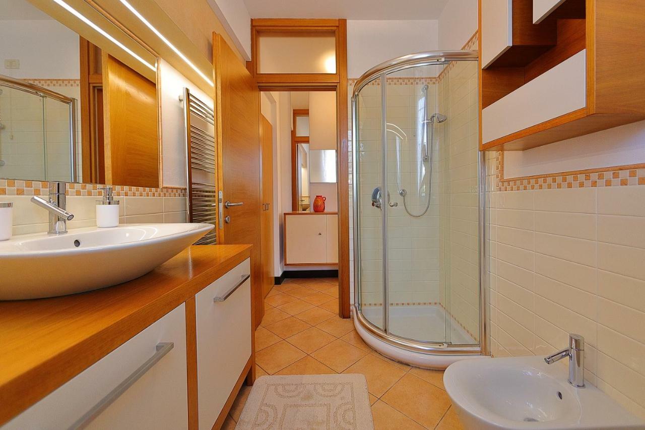 Villa Zarina - Up To 12 People Peschiera del Garda Zewnętrze zdjęcie